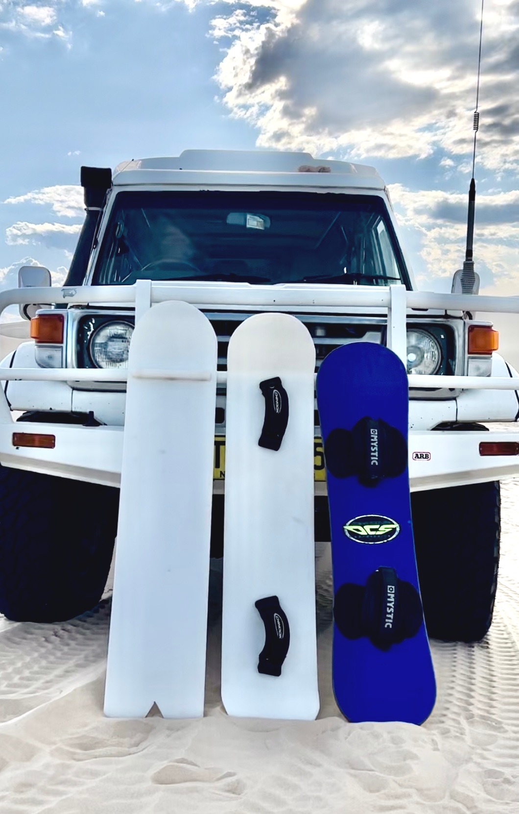 a boat sitting on top of a car